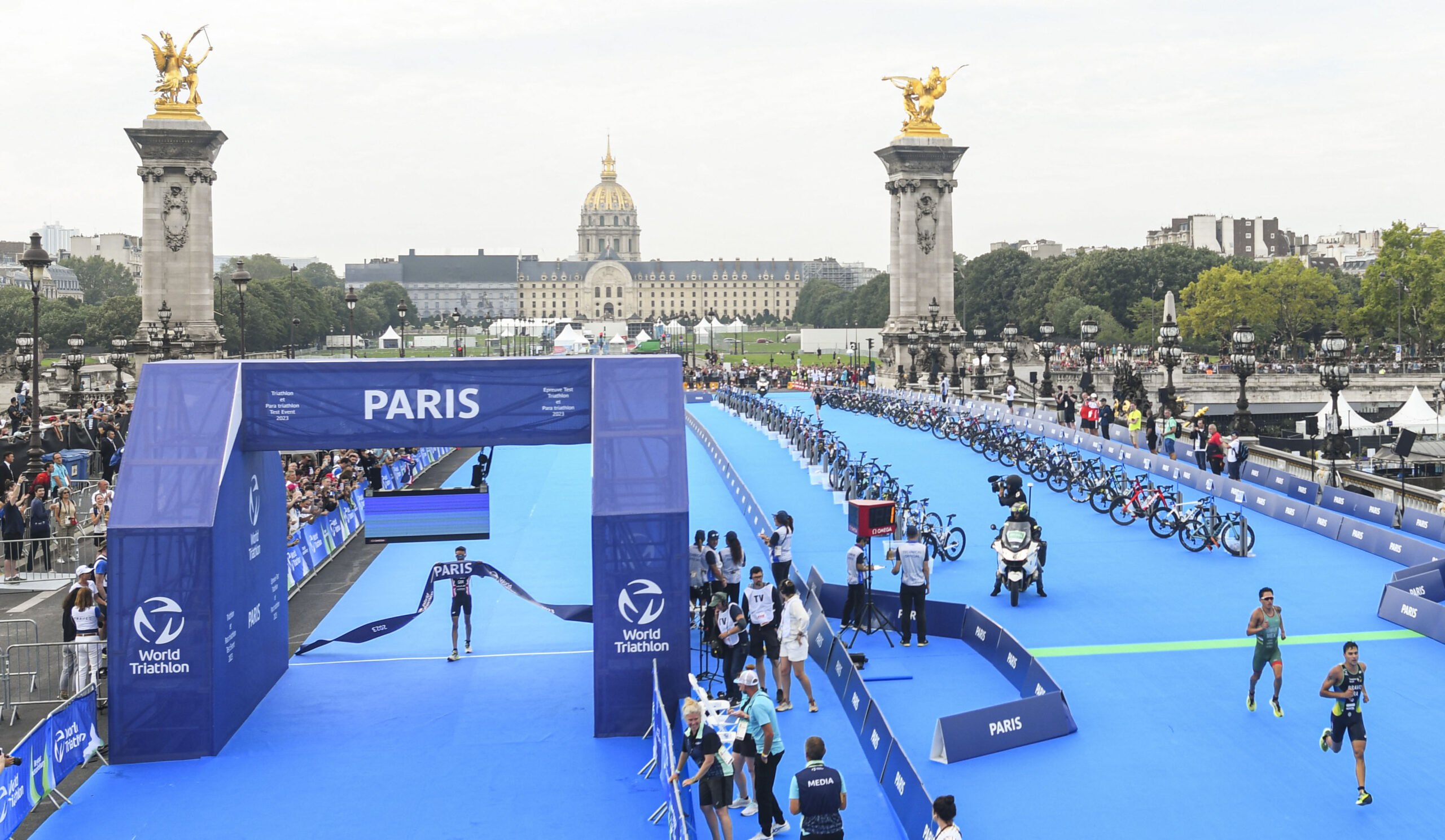 Great Britain’s Alex Yee dominates Paris 2024 men’s triathlon test race